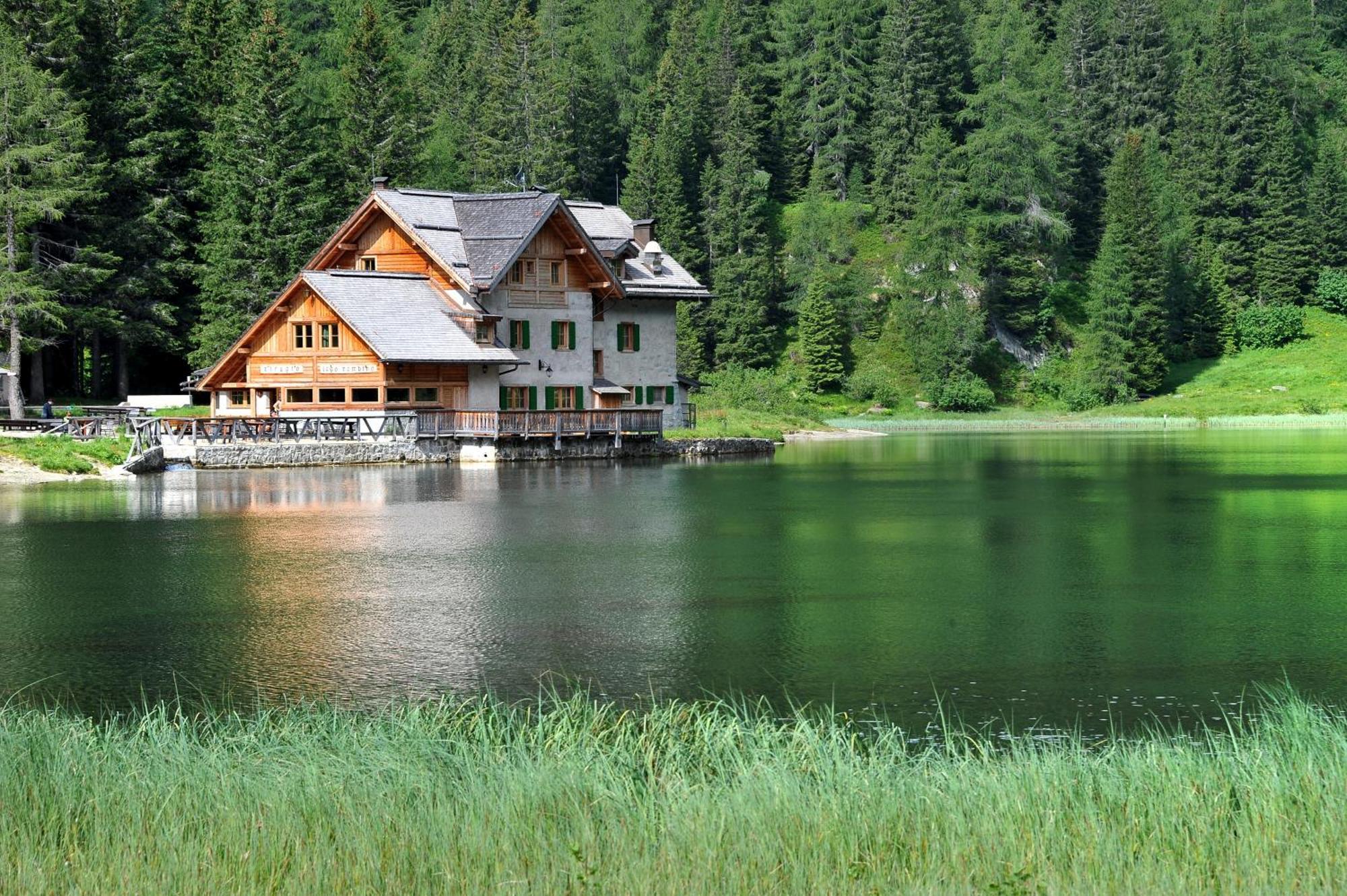 مادونا دي كامبيليو Rifugio Lago Nambino المظهر الخارجي الصورة